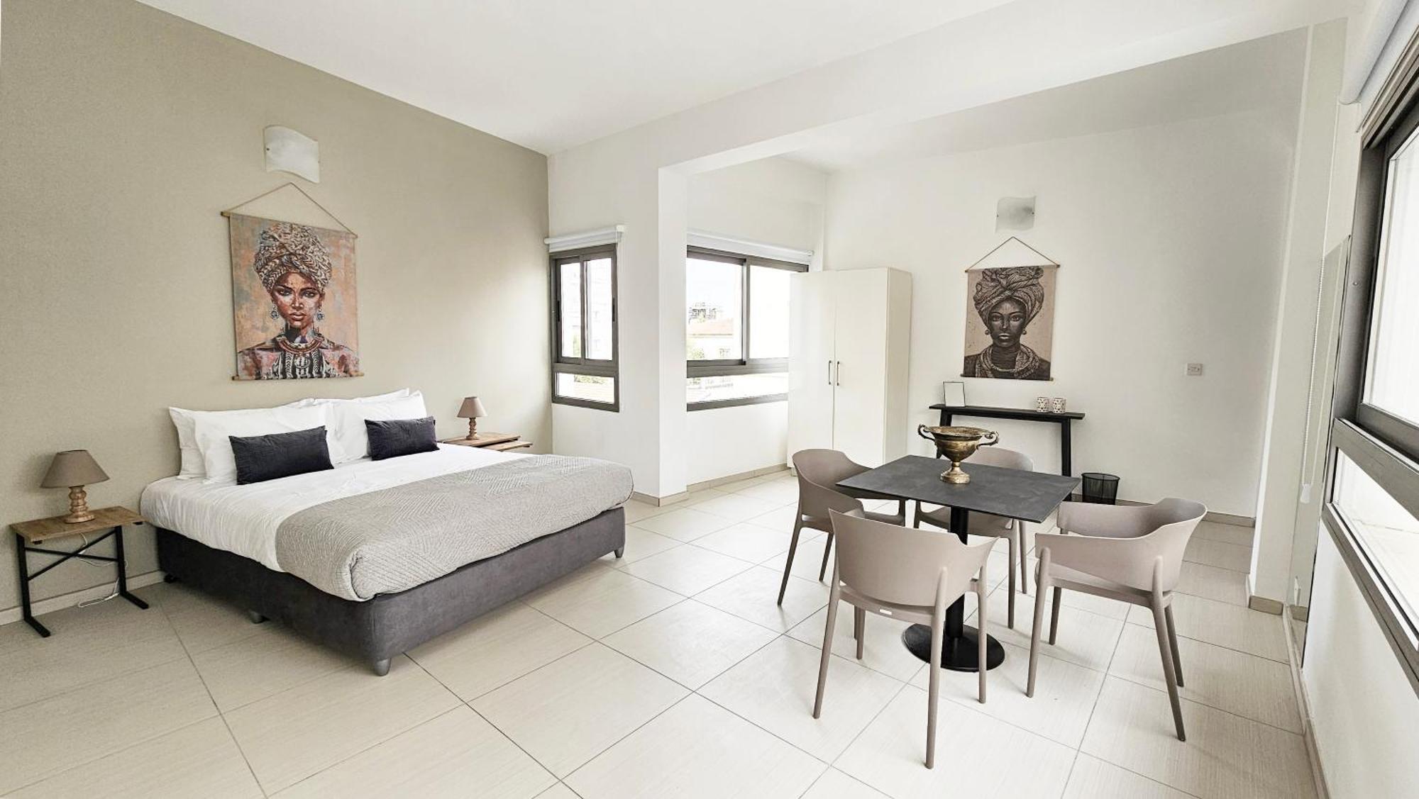 Phaedrus Living Ledras Residences 201 Apartment *